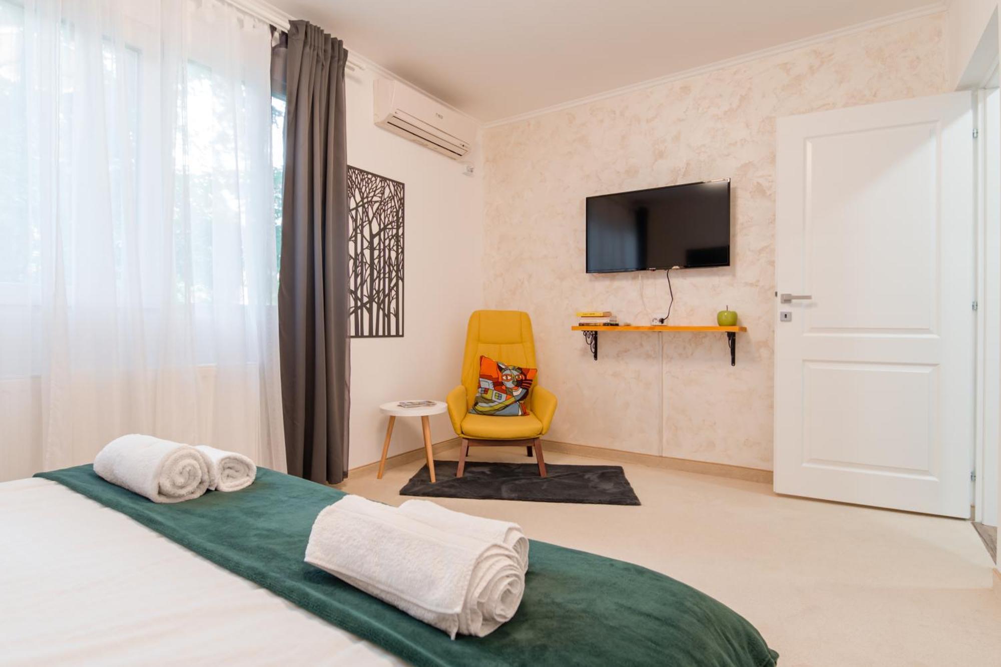 New Iorga3 Oldcity Selfcheckin Timisoara Ngoại thất bức ảnh